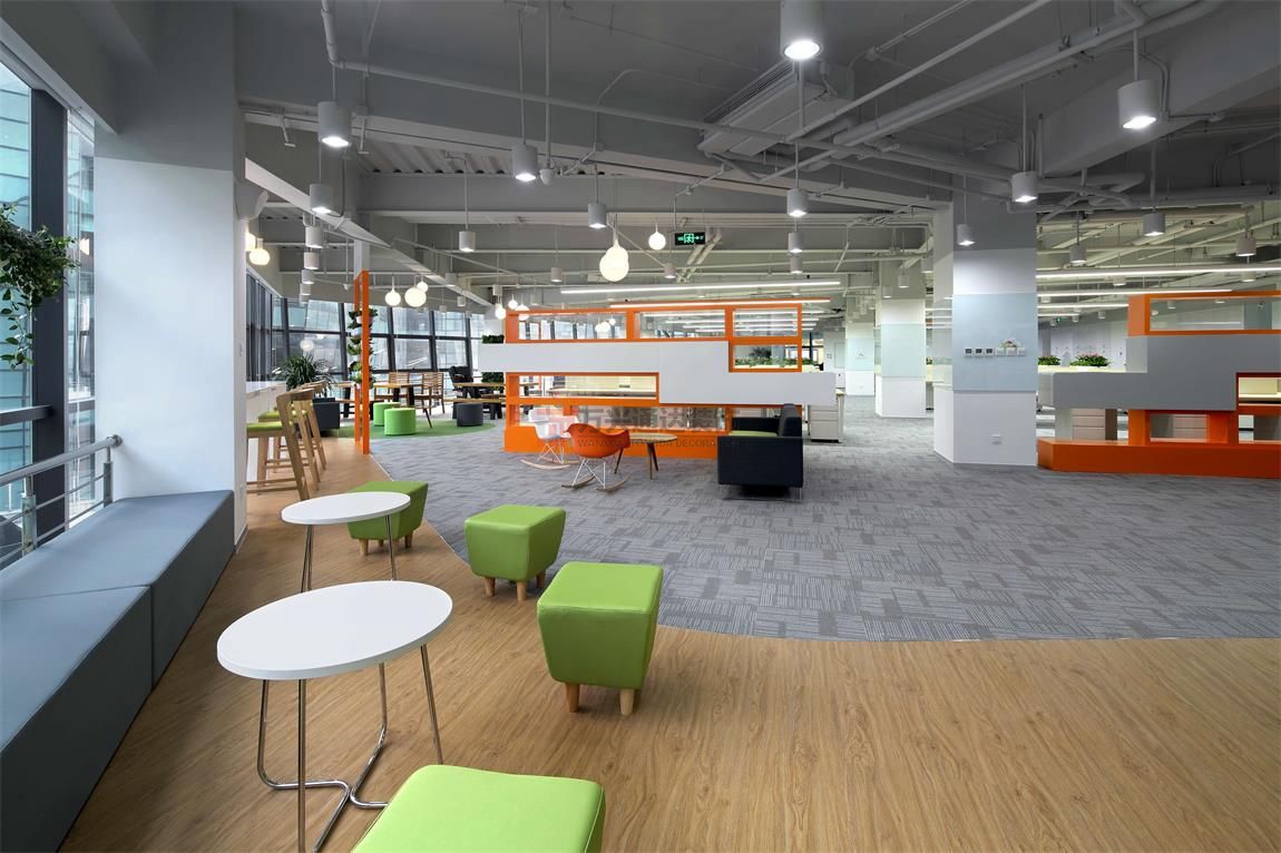 北京萬(wàn)興通達(dá)辦公裝修項(xiàng)目-隆訊科技公司裝修效果圖