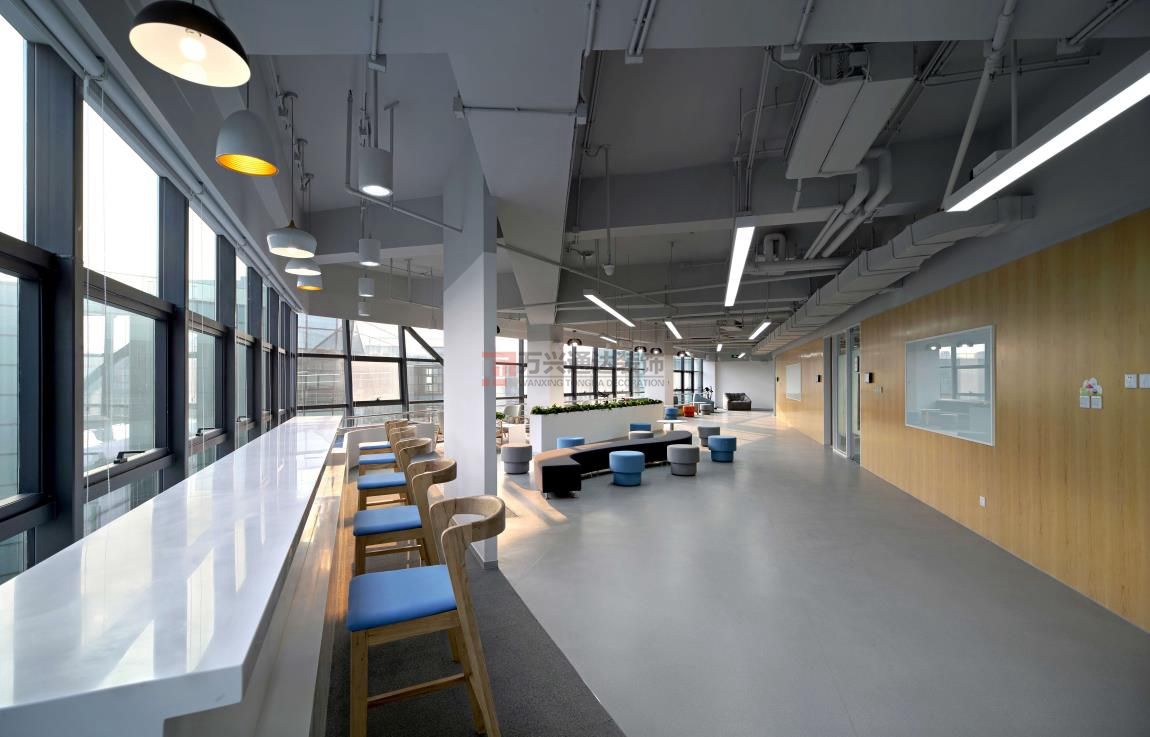 北京萬(wàn)興通達(dá)辦公裝修項(xiàng)目-隆訊科技公司裝修效果圖