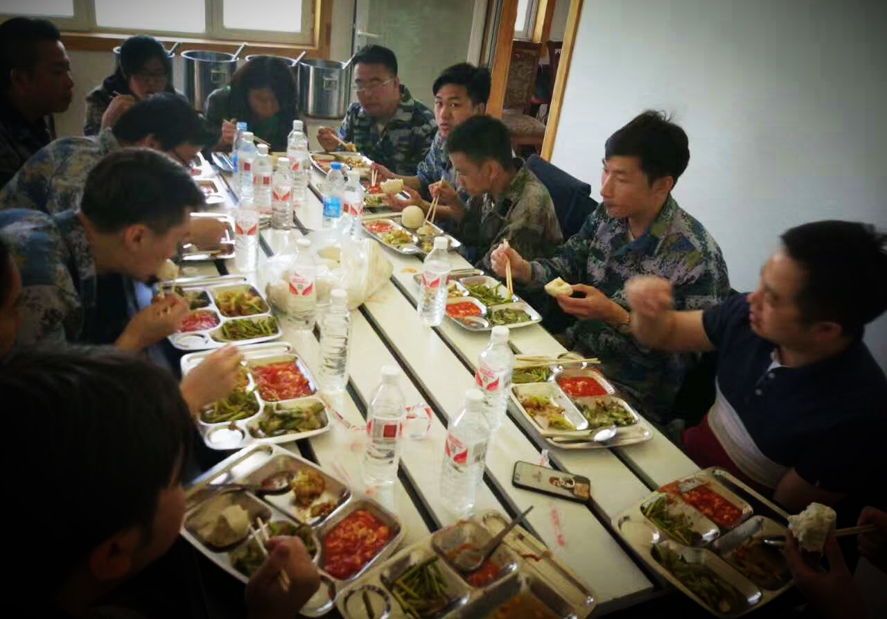 “團結一心,勇往直前”-2017萬興通達拓展活動_萬興通達裝飾