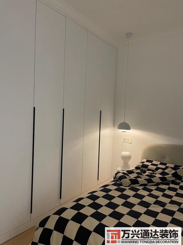 白色裝修風(fēng)格白色裝修風(fēng)格配什么顏色家具