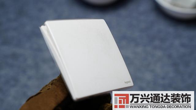 裝修開關裝修開關插座布局圖