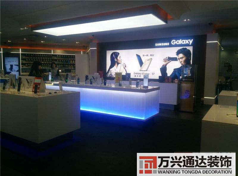 數(shù)碼店裝修設(shè)計師哪個好定制設(shè)計師和家裝設(shè)計師哪個好做